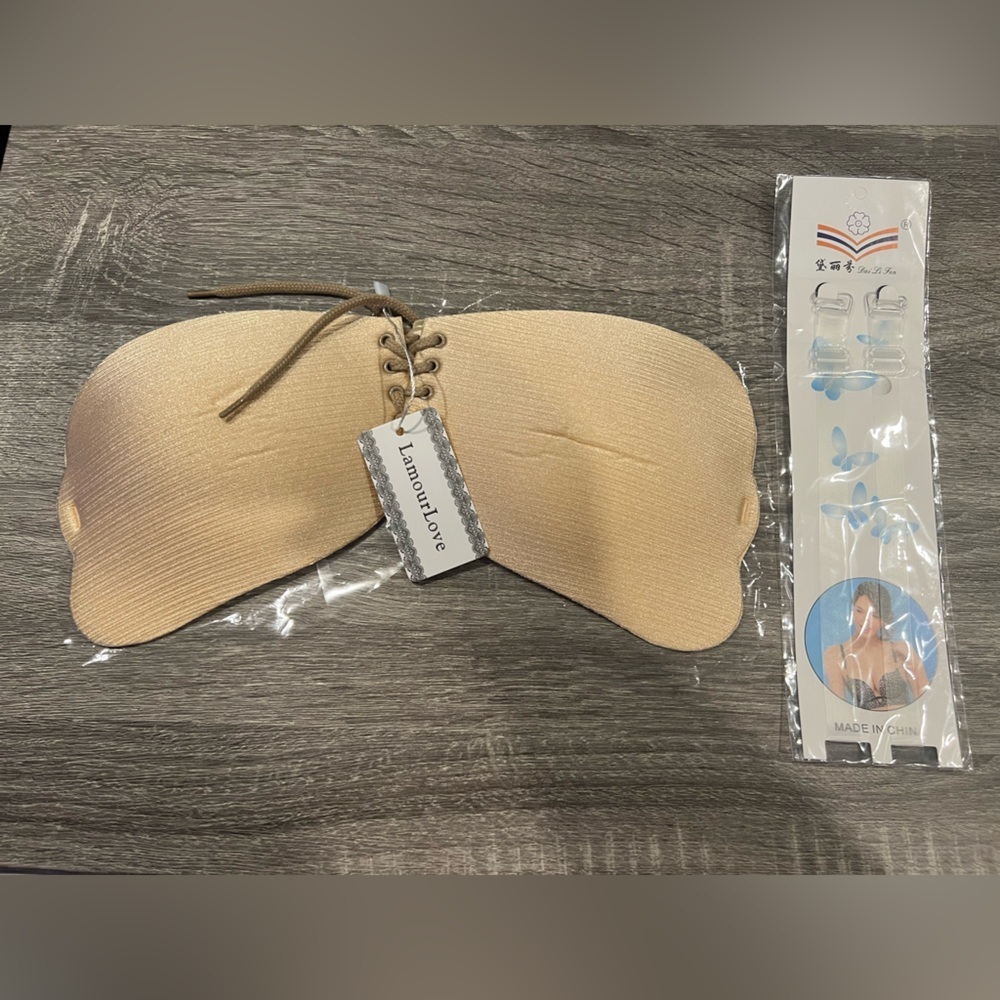 🇺🇸$3🇺🇸 Lamour Love Tan Strapless Adhesive Lace Up Bra Attachable Straps D Cup